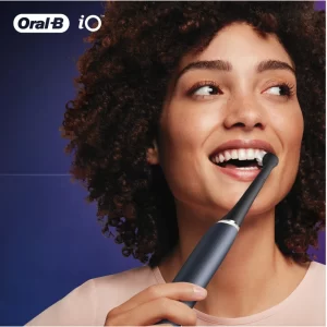 Oral B Aufsteckbürsten IO Ultimative Reinigung Schwarz 15