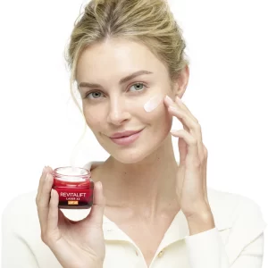 L’Oréal Paris Revitalift Laser X3 Dreifach-Power Anti-Age Pflege Tag LSF25 18
